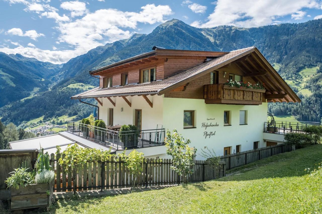 Appartement Hofschenke Pfeiftal - Heuduft à San Martino In Passiria  Extérieur photo